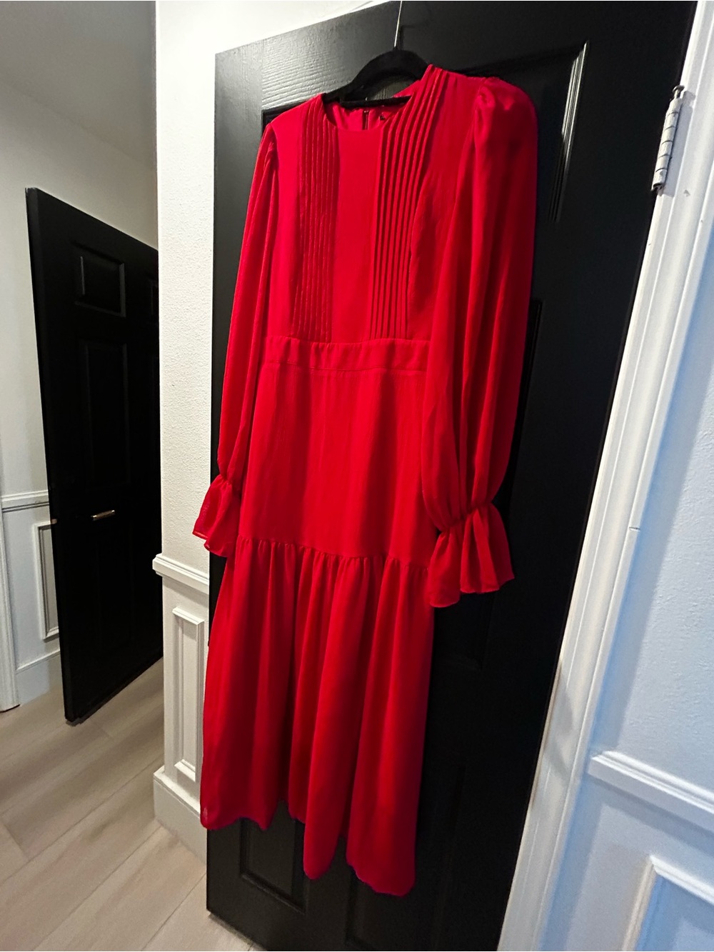 Elegant Red Long-Sleeve Tiered Midi Dress - Brand Unspecified